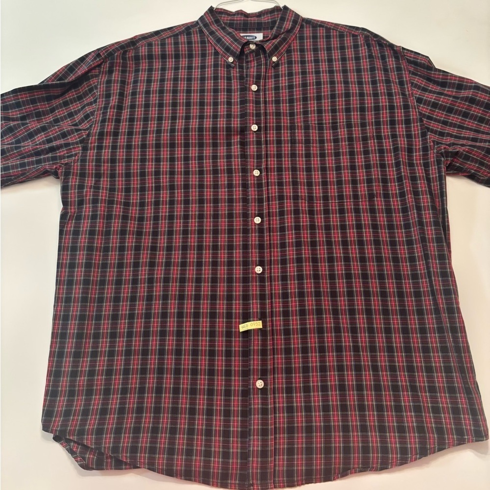 Old Navy Button-Down Shirt Men’s XL Red Black Plaid Long Sleeve 100% Cotton